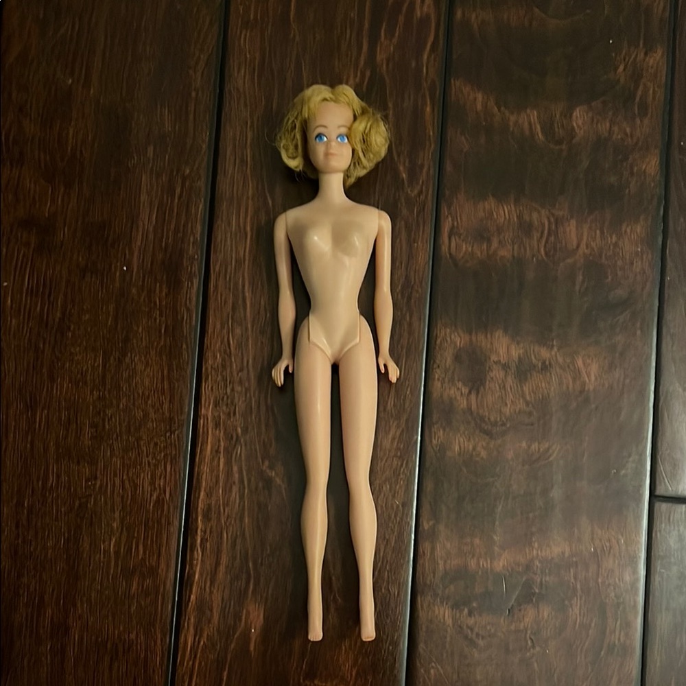 VINTAGE 1962 MATTEL MIDGE BARBIE DOLL Curly Hair Painted Nails and Toes Japan